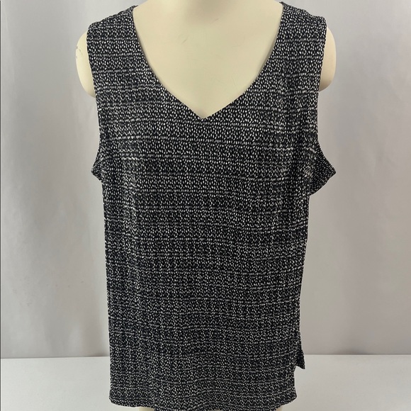 NWOT JM Studio Abstract Black & White Sleeveless Career Crinkle Top Size 1X - Picture 1 of 10